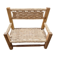 Cadeira grande de palha decorativa